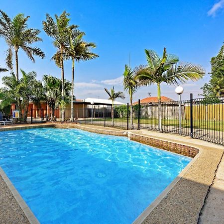 Riviera Motel Bundaberg Buitenkant foto