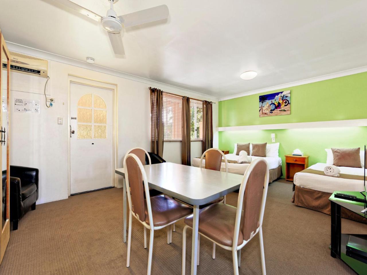 Riviera Motel Bundaberg Buitenkant foto