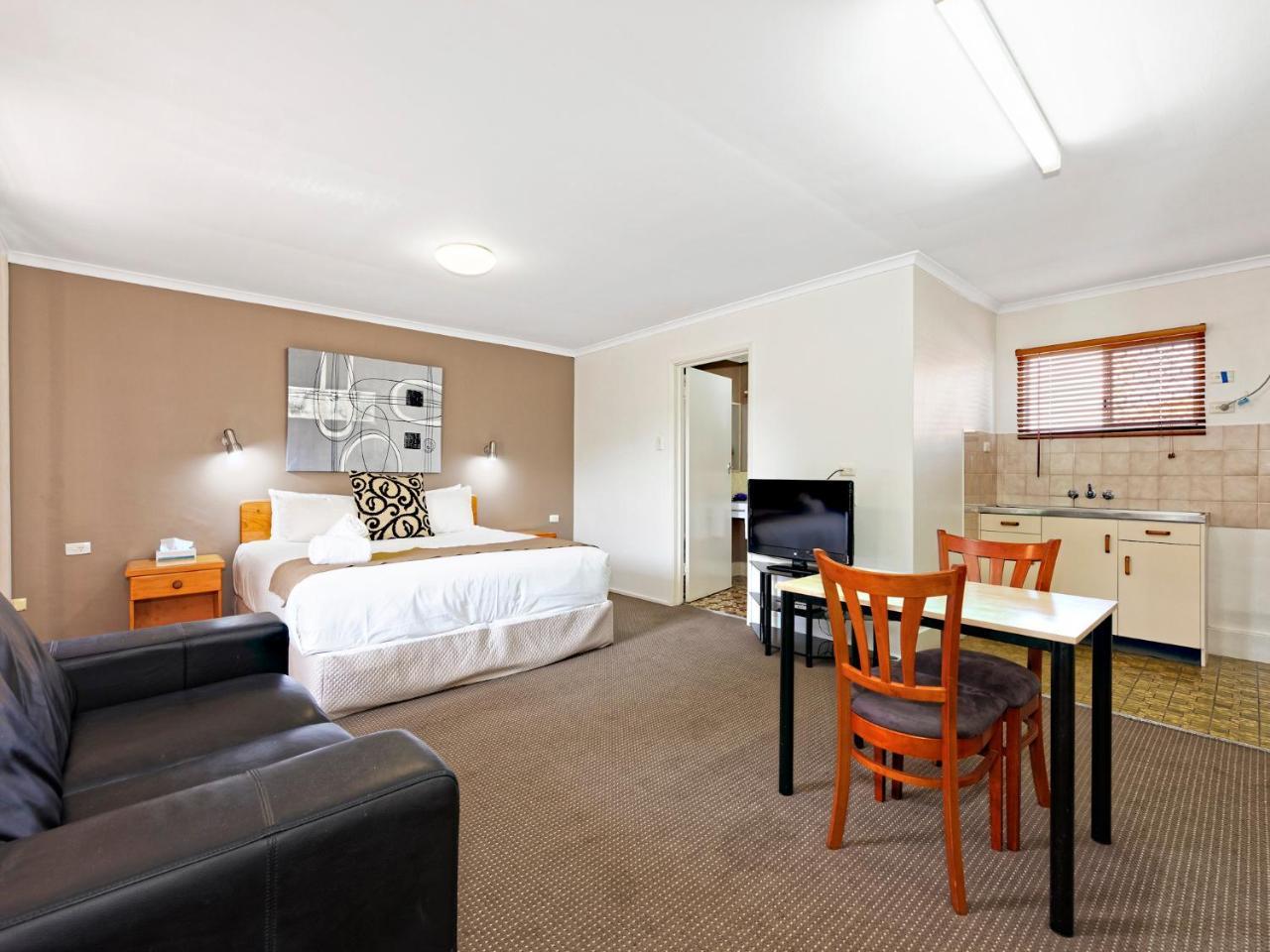 Riviera Motel Bundaberg Buitenkant foto